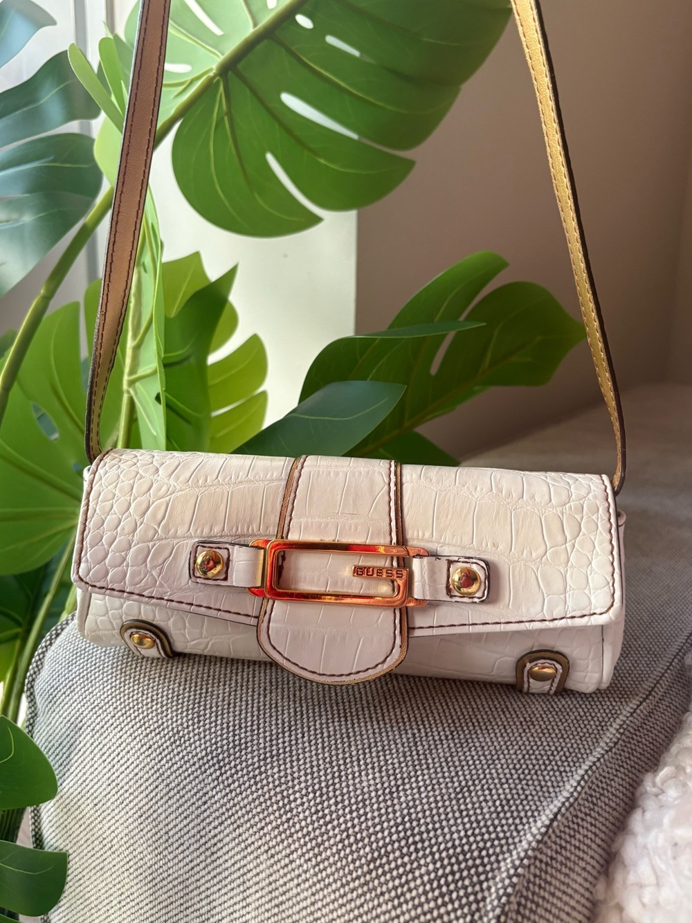 Vintage Y2K GUESS White Croc Crossbody Mini Bag Gold Buckle Purse